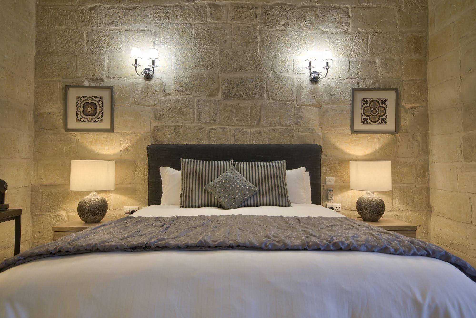 Julesy'S Bnb Cospicua Exterior photo